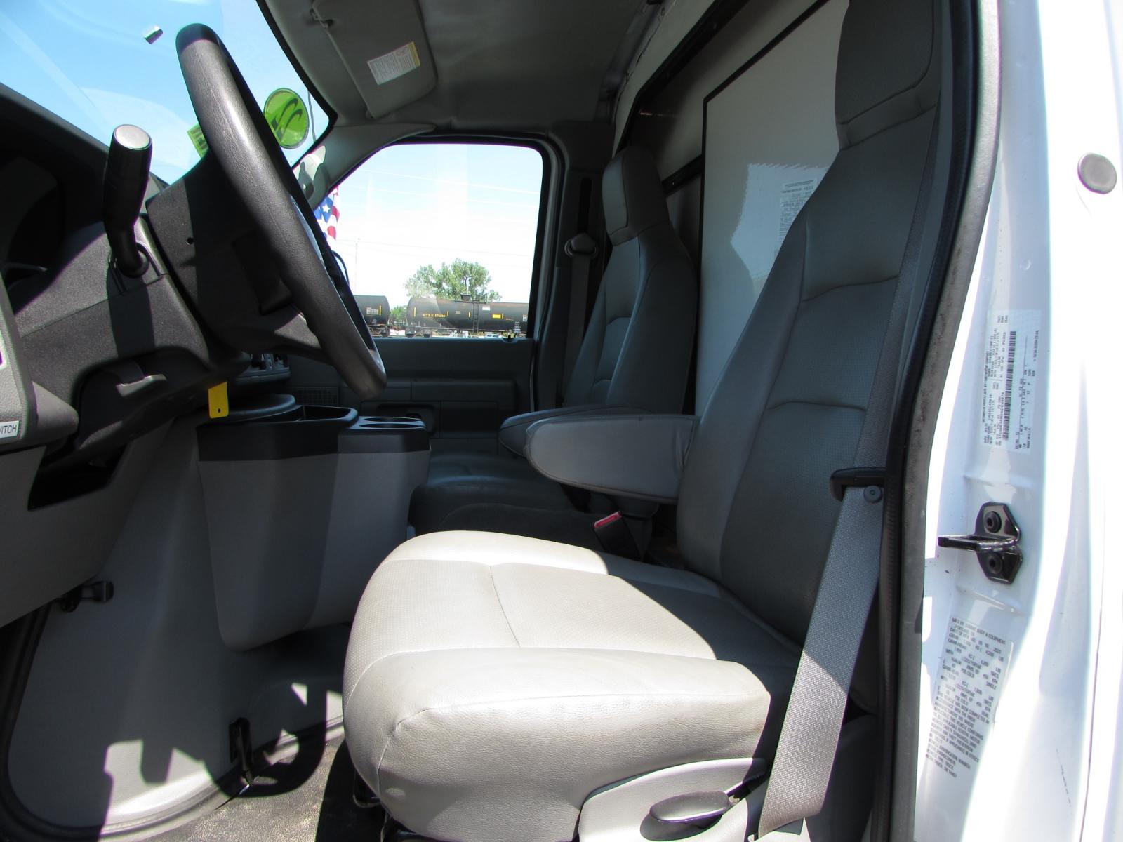 2022 White /Gray Ford Econoline E-350 Super Duty (1FDWE3FN0ND) with an 7.3LV8 OHV 16V engine, 6 speed automatic transmission, located at 4562 State Avenue, Billings, MT, 59101, (406) 896-9833, 45.769516, -108.526772 - 2022 Ford Econoline E-350 Super Duty - Box Van! 7.3LV8 OHV 16V Engine - 6 speed automatic transmission - Dual rear wheels - 14 ft Box - One owner - 62,261 miles Air conditioning - tilt wheel - cruise control - bluetooth audio - hands free phone operation - steering wheel mounted controls - pow - Photo #14